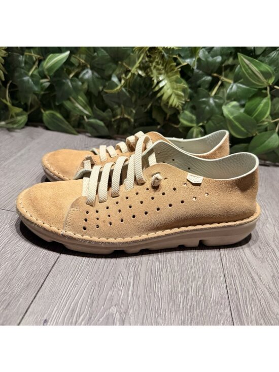 On Foot Silken Low Top Sneaker Perforated Tan Size 38 Spain